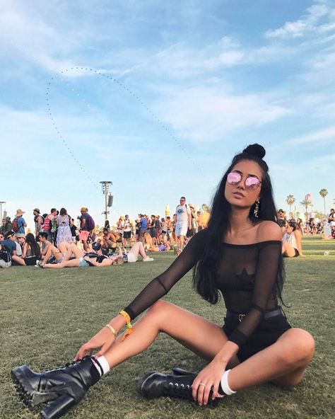 SUMMER you should do the pastie under mesh look forsure Hard Summer Outfit, Electro Festival Outfit, Look Da Festival, Festival Outfit Inspiration, Rave Fits, Rave Babe, Festival Attire, Festival Inspo, Festival Outfits Rave