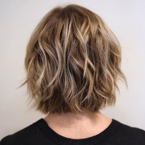 Neck-Length Bob With Shaggy Layers Medium Hair Cuts2023, Neck Length Hair Cuts, Bronde Bob, Neck Length Hair, Shaggy Layers, Blonde Balayage Bob, Medium Length Bobs, Medium Bob Haircut, Messy Bob Hairstyles