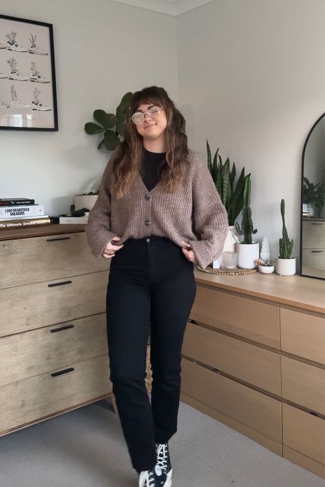 Edgy Outfits Work, Outfits Invierno Curvy, Winter Curvy Outfits, Mid Size Outfits Winter, Curvy Office Outfit, Black Business Casual Outfits, Mid Size Winter Outfits, Black Teacher Outfits, Winter Outfits Curvy