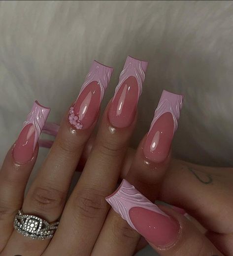 Square Nail Art, Pink French Nails, Nail Art 3d, Nail Collection, Square Nail, Nails 3d, Coffin Press On Nails, Glow Nails, French Nail Designs