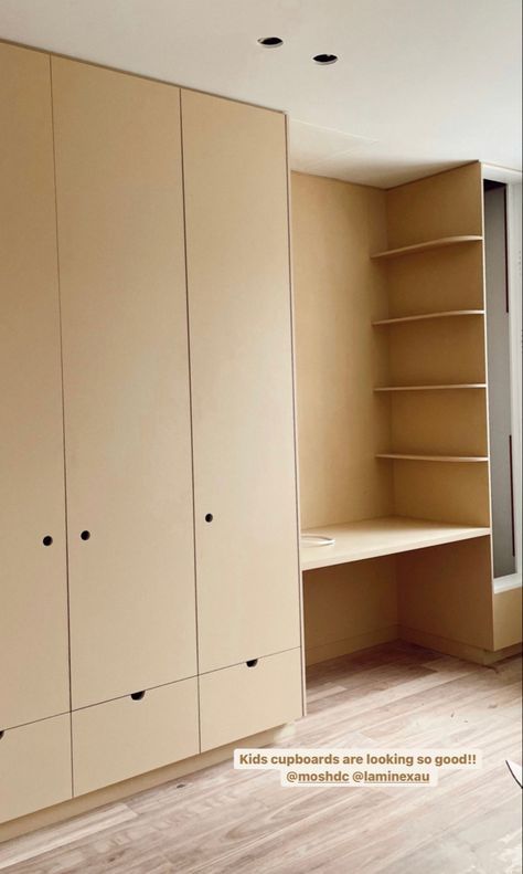 Shallow Wardrobe Ideas, Plywood Wardrobe Design, Wardrobe In Small Bedroom, Bedroom Wall Cabinets, Hall Cupboard, Plywood Interior, Armoire Dressing, Office Nook, Wooden Wardrobe