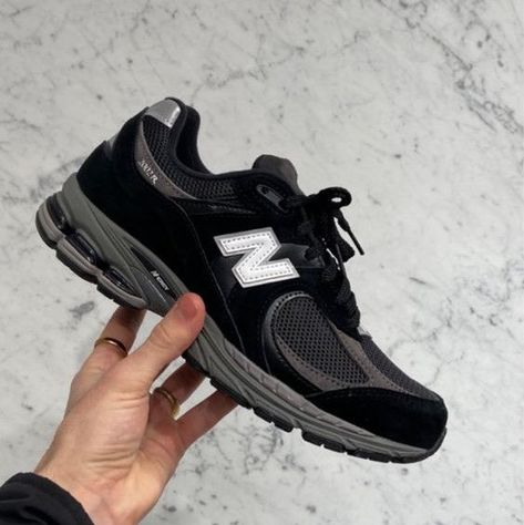 New Balance 2002r Black, Tactical Fashion, Shoes For School, Alternative Shoes, New Balance 2002r, Grey Trainers, Pretty Shoes Sneakers, Shoes Outfit Fashion, New Balance Black