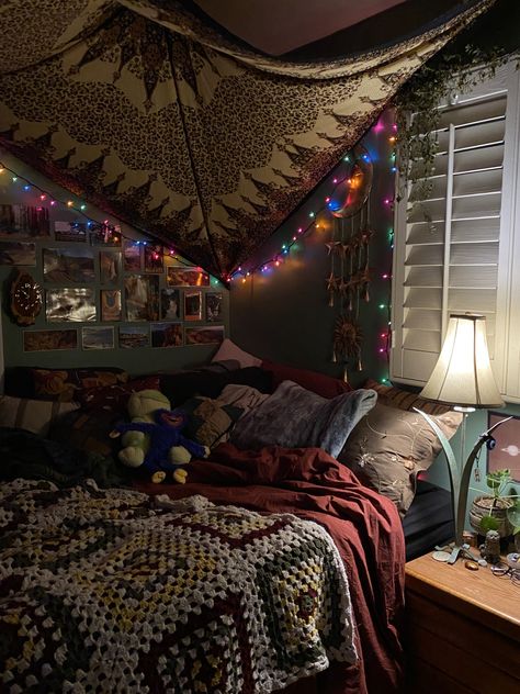 Hippy Room, Chill Room, Grunge Room, Indie Room, Cozy Room Decor, Aesthetic Rooms, Pretty Room, Dreamy Room, Dream Room Inspiration