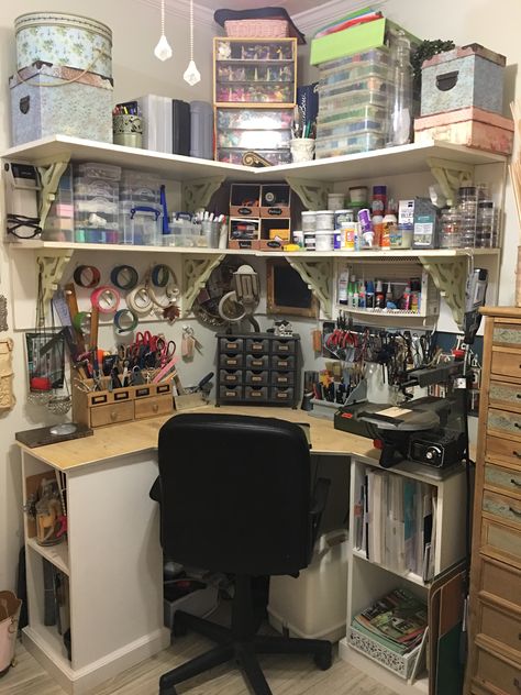 Sewing Room Ideas Aesthetic, Cosplay Organization Ideas, Cosplay Storage Ideas, Art Supply Storage Ideas Small Spaces, Art Desk Setup Ideas, Art Supply Store Aesthetic, Crafting Table Ideas Work Stations, Art Room Ideas Artist Studios, Cosplay Organization