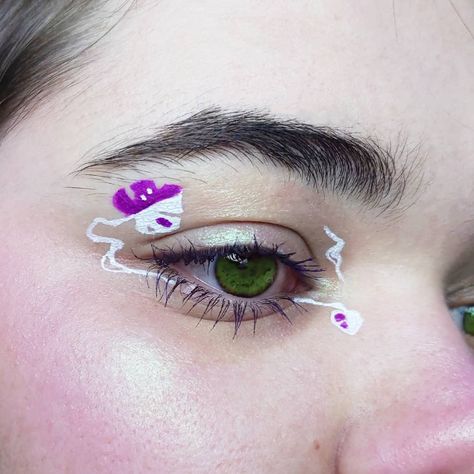 graphic liner with monstera leaves Monstera Plants, Graphic Liner, Monstera Leaves, Monstera Plant, Monstera Leaf, Eyeliner, The Year, Nose Ring, Tea