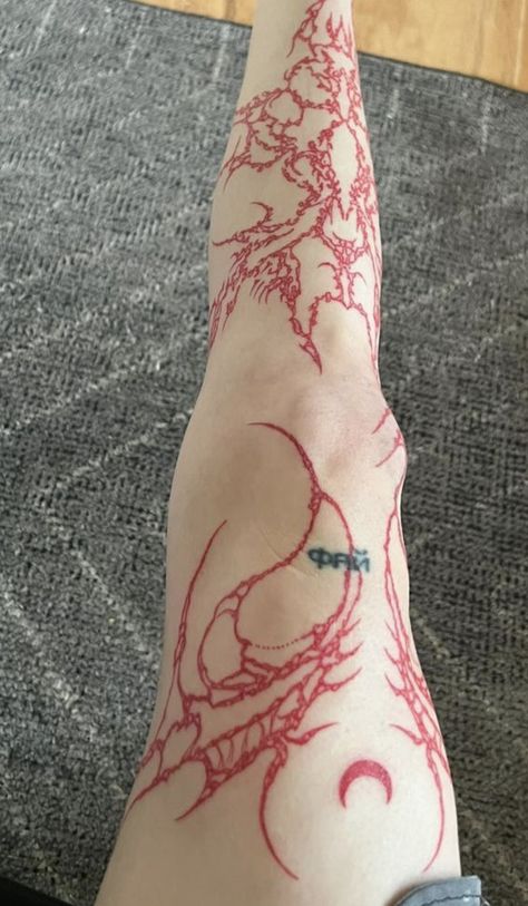 Red Leg Sleeve Tattoo, Grimes Leg Tattoo, Leg Pen Tattoos, Grimes Tattoo Ideas, Red Leg Tattoo, Whole Leg Tattoo, Red Tattoo Men, Grimes Tattoo, Tight Tattoos