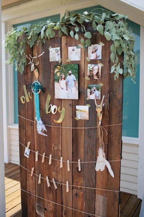 Trend Alert: Woodland Baby Shower 12 Woodland Baby Shower Theme Decorations, Woodland Baby Shower Theme Boy, Woodland Baby Shower Food, Backdrop Board, Birthday Chart, Baby Shower Boho, Bump Pictures, Woodland Baby Shower Decorations, Monthly Pictures