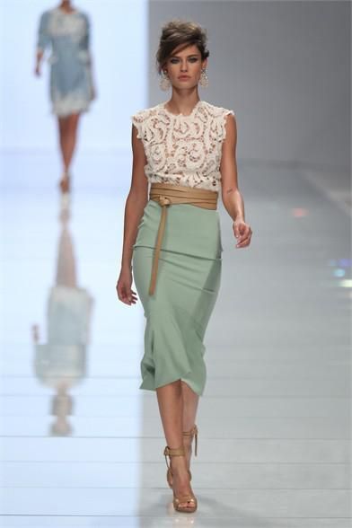 Elegant Skirt Outfits Classy, Sea Green Outfit, Elegant Skirt Outfits, Looks Country, Outfits Classy, Womens Fashion Casual Spring, High Waisted Pencil Skirt, Elegant Skirt, Ermanno Scervino