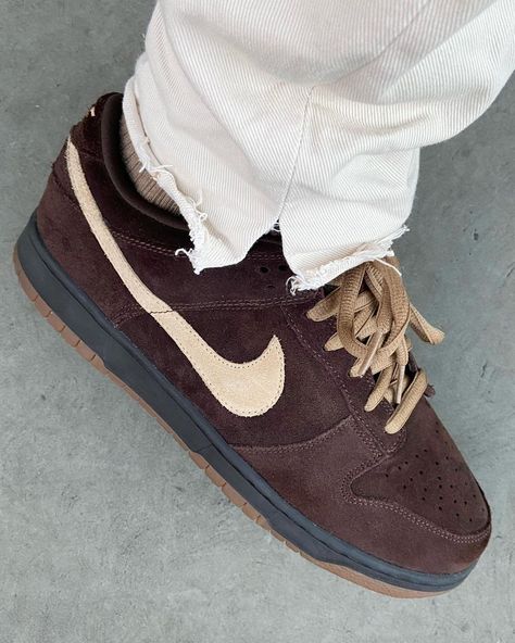 SneakerDenn on Instagram: “Dark Mocha SB, 2006 ☕️” Silly Clothes, Sb Dunks, Nike Sb Dunk, Nike Sb Dunks, Sb Dunk, Swag Shoes, Nike Sb, Nike Dunk, Fashion Killa