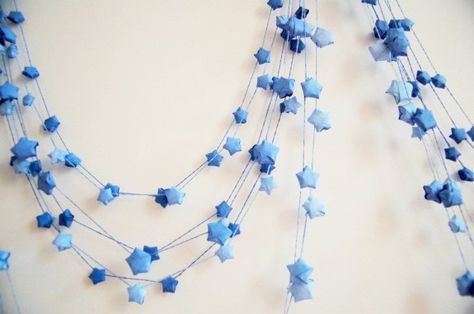 Origami Garland, Paper Garlands, Origami Lucky Star, Useful Origami, Star Garland, Origami Stars, Star Diy, Diy Garland, Paper Garland