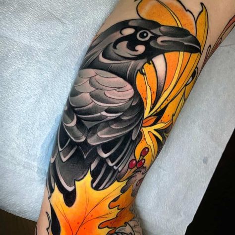 Rabe Tattoo, Tattoos Masculinas, Anniversary Tattoo, Crow Tattoo Design, Saved Tattoo, Crow Tattoo, Owl Tattoo Design, Raven Tattoo, Bird Tattoo