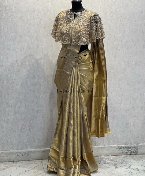 Cape On Saree, Blouses For Fancy Sarees, Cape Blouse Designs, Drape Saree Gowns, Long Blouse Designs, Model Blouse Designs, Saree Wearing Styles, Fashionable Saree, Latest Blouse Designs Pattern