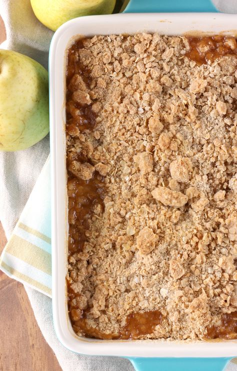 Honey Pear Crisp Recipe from A Kitchen Addiction Pear Honey Recipe, Pears Dessert, Pear Crisp Recipe, Pear Honey, Pear Crisp, Honey Crisp, Pear Dessert, Seasonal Desserts, Quick Dessert