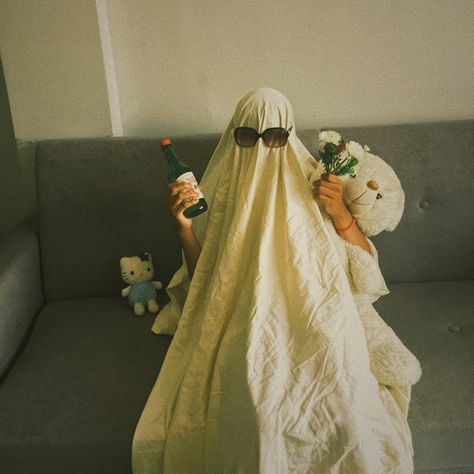 Ghost trend Ghost Tiktok, Blanket Ghost, Dancing Ghost, Ghost Trend, Dancing, Ghost