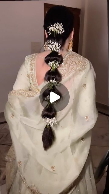 Lifestyle Pakistan on Instagram: "Floral braid... so obsessed 🤍 Blooming beauty weaved into every strand. via: ayesha_hair_artist #lifestylepakistan #floralbraid #hairstyles" Floral Braided Hairstyles, Mehandi Hairstyles, Lehanga Hair Styles, Floral Braid, Mehandi Outfits, Hair Artist, Braid Hairstyles, Artistic Hair, Makeup Addict