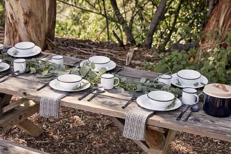 Backyard Graduation Party, African Christmas, Gingham Napkins, Traditional Wedding Decor, Outdoor Dinner, Entertaining Essentials, Table Top Design, African Decor, Outdoor Entertaining