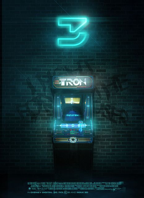 Disney Is Taking Us Deeper Into The Grid! Tron Art, Tron Uprising, Tron Legacy, New Retro Wave, Arcade Machine, Fantasy Movies, Sci Fi Movies, Geek Out, Film Posters