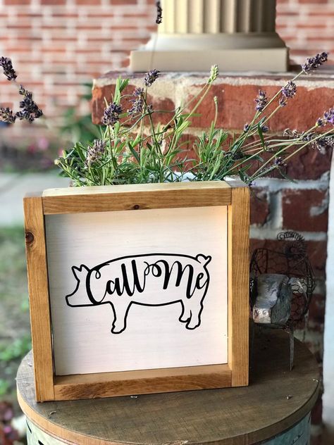 Woo Pig Sooie, Arkansas Razorback, Read Sign, Modern Rustic Decor, Inspirational Signs, Painted Wood Signs, Arkansas Razorbacks, Rustic Wood Signs, Painted Signs