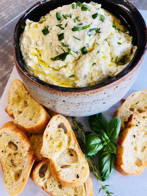 Whipped Feta And Goat Cheese, New Years Eve Snacks, Herb Dip, Goat Cheese Dip, Feta Dip, Charcuterie Inspiration, Whipped Feta, Charcuterie Cheese, Charcuterie Recipes