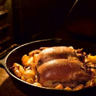 Wild Duck Recipes, Chinese Chicken Wings, Roasted Duck Recipes, Duck Breast Recipe, Goose Recipes, Duck Recipe, Wild Duck, Wild Game Recipes, Roast Duck