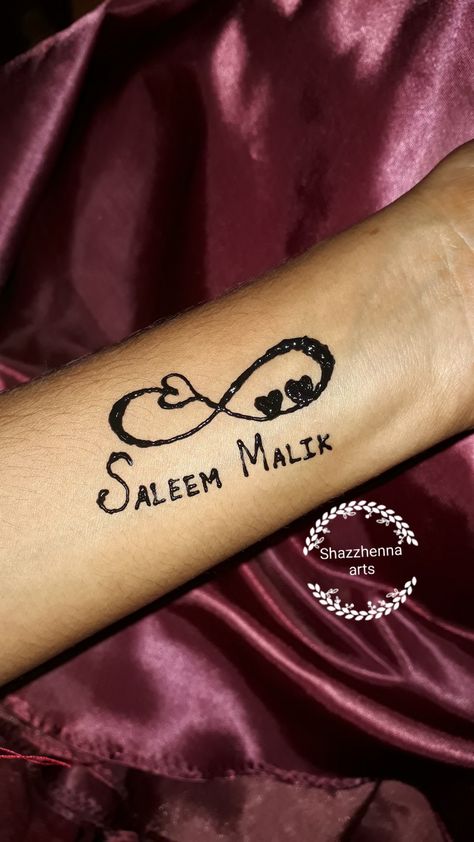 Simple Naming Tattoo Art of Jagua Henna.. @shazzhennaarts Henna Name Tattoo, Henna Names Ideas, Henna Name Design, Tatto Name, Hannah Ideas, Jagua Henna, Henna Tattoo Designs Hand, Name Tattoo Designs, Henna Tattoo Designs