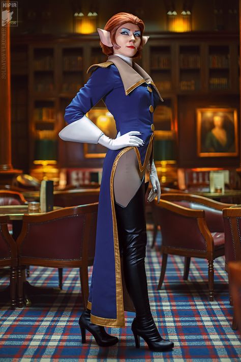 La planète au trésor - Captain Amelia Treasure Planet Captain Amelia, Captain Amelia, Cosplay Disney, Seluar Ketat, Costume Disney, Wig Styling, Epic Cosplay, Pose References, Disney Cosplay