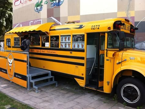 Food Truck concept from a converted school bus! Bus Restaurant, Food Truck Design Interior, Food Truck Interior, Coffee Food Truck, Bar Deco, Old School Bus, Food Van, Best Food Trucks, Yellow School Bus