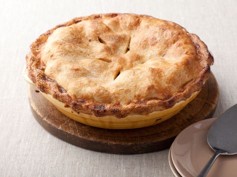 Deep-Dish Apple Pie recipe from Ina Garten via Food Network Deep Dish Apple Pie, Lattice Crust, Fun Thanksgiving Desserts, Cake Mug, Perfect Pie Crust, Recipe Tutorial, Apple Pie Recipe, Thanksgiving Food Desserts, Thanksgiving Pies