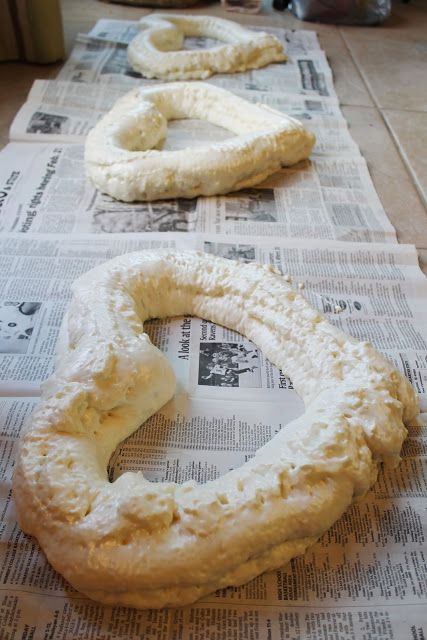 Use "Great Stuff" Insulation to creat wreath forms.  Genius!  from Miss Kopy Kat Heart Wreath Form, Heart Wreaths, The Key To My Heart, Burlap Roses, Expanding Foam, Heart Shaped Wreaths, Diy Upcycling, Rose Heart, Heart Wreath