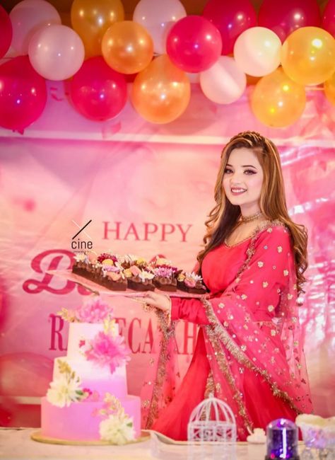 Rabeeca Khan Birthday Pics, Birthday Girl Dp, Birthday Dp, Rabeeca Khan, Couples Hugging, Couple Pics For Dp, Happy Birthday Girls