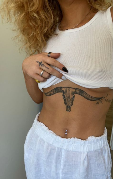 Longhorn Tattoo, Mandala Sunflower, Sternum Tattoo Design, Bull Skull Tattoos, Under Chest Tattoo, Cowgirl Tattoos, 16 Tattoo, Cowboy Tattoos, Bull Tattoos