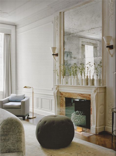 Michael Hampton: Sala Bianca 945- The Beauty of White Stephen Sills, Mirror Decor Ideas, Doors And Floors, Fireplace Mirror, Table Bench, Top Interior Designers, Traditional Interior, Fireplace Design, Best Interior Design