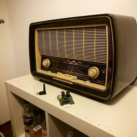 Converting an Old Radio Into a Spotify Streaming Box | HiFiBerry Raspberry Projects, Diy Bluetooth Speaker, Old School Radio, Old Radio, Retro Radios, Radio Vintage, Retro Radio, Classic Camera, Antique Radio