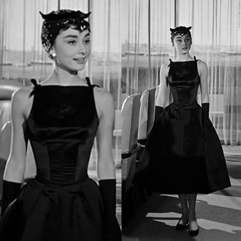 Sabrina Audrey Hepburn Dresses, Orchestra Outfit, Audrey Hepburn Black Dress, Audrey Hepburn Style Outfits, Chanel Little Black Dress, Sabrina Audrey Hepburn, Movie Clothes, Audrey Hepburn Roman Holiday, Audrey Hepburn Dress