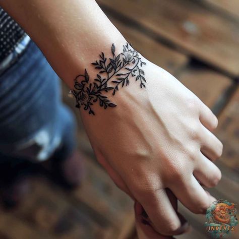 Henna Style Wrist Tattoo, Leaf Wrist Tattoos For Women, Tattoo Flower Bracelet, Botanical Wrist Tattoo, Back Hand Tattoos For Women, Feminine Wrist Tattoos For Women, Vine Wrist Tattoos For Women, Botanical Hand Tattoo, Floral Wrist Tattoo Bracelets