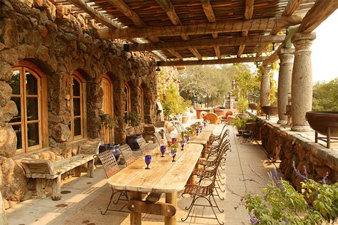 Winery Design Interior, Napa Valley Vineyards, Vineyard House, Ranch Ideas, Napa Valley Trip, California Vineyards, Rich Living, Tuscan Landscaping, Napa Wine