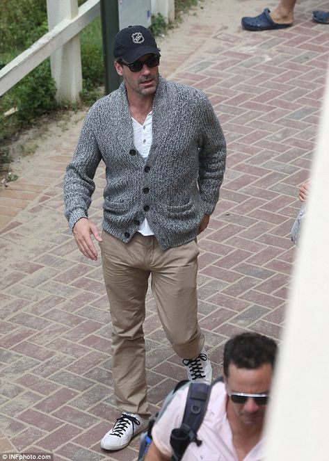 Legendary manhood! Even when fully clothed, the 45-year-old's lunchbox is hard to miss 45 Year Old Man, John Hamm, Don Draper, Hunks Men, Jon Hamm, Ginger Men, Mens Fashion Rugged, Famous Men, Famous Fashion