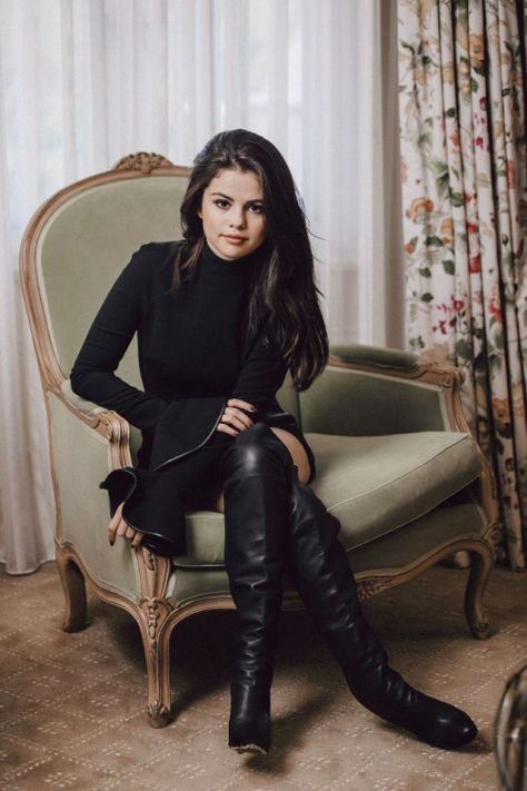 SELENA GOMEZ Selena Gomez With Fans, Celebrity Boots, Selena Gomez Photos, Selena Gomez Style, Selena G, David Koma, Lauren Jauregui, Black Long Sleeve Dress, Selena Gomez