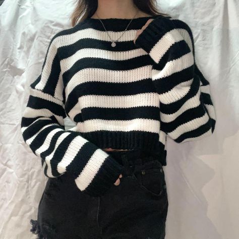 Black & White Cropped Knitted Longsleeve Loose Sweater Grunge, Women's Fashion, Tops, Longsleeves on Carousell Black And White Crop Top Outfit, Black And White Knitted Sweater Outfit, Black And White Clothing Ideas, Black White Sweater Outfit, Black And White Sweaters, Black And White Knitted Sweater, Black Casual Sweater, Fitted Cropped Knit Sweater, Black Crop Sweater Outfit