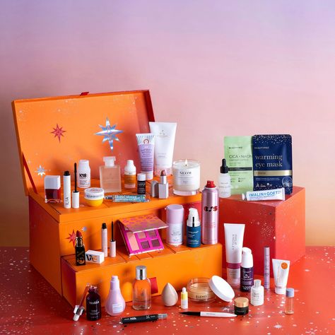 The Best Beauty Advent Calendars 2023: Shop The Most Amazing Calendars Before They Sell Out Makeup Advent Calendar, Best Beauty Advent Calendar, Claire Fashion, Sephora Holiday, Beauty Advent, Toy Advent Calendar, Beauty Calendar, Preppy Gifts, Sephora Favorites