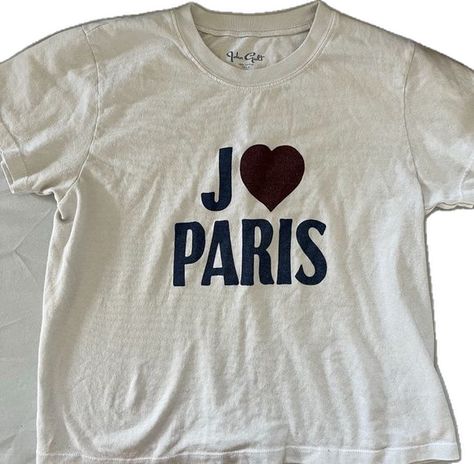 Brandy Melville “Paris” t/shirt J Heart Paris Brandy Melville, Paris Shirt Ideas, Brandy Melville Clothes, Cute Tshirt Sayings, Brandy Shirt, Brandy Girl, Brandy Melville Graphic Tees, Brandy Melville Shirts, Paris Tee