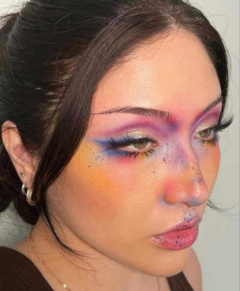 Crazy Pink Makeup, Trippy Makeup, Artsy Makeup, Funky Makeup, Makeup To Try, Smink Inspiration, Swag Makeup, Ethereal Makeup, Unique Makeup