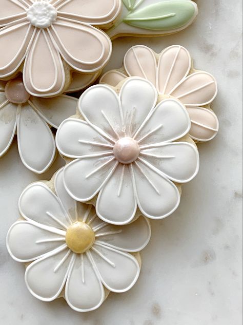 Floral Cookies, Flower Sugar Cookies, Flooding Cookies, Royal Iced Cookies, Easter Sugar Cookies, Iced Sugar Cookies, No Flour Cookies, Spring Cookies, Cookie Company