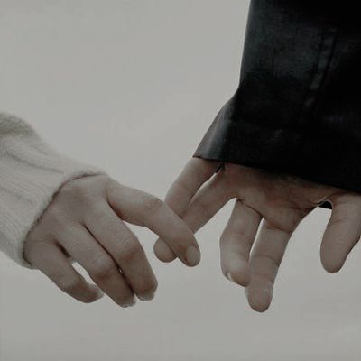 Peter And Gwen, Hand Reference, Hand Holding, Character Aesthetic, Couple Aesthetic, Hopeless Romantic, Book Aesthetic, Dark Aesthetic, Pose Reference