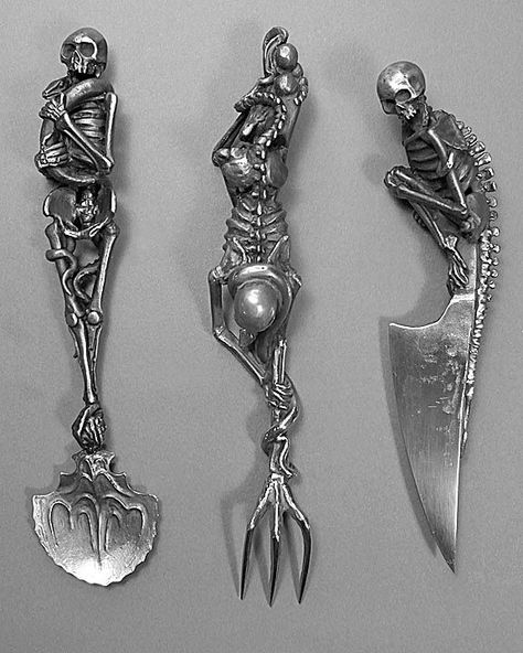 Skeleton Cutlery by André Lassen, more skull art inspirations and designs at skullspiration.com Halloween Tableware, Pretty Knives, Goth Home, Goth Home Decor, Cutlery Sets, Gothic Decor, Gothic Home Decor, Gothic House, Skeletal