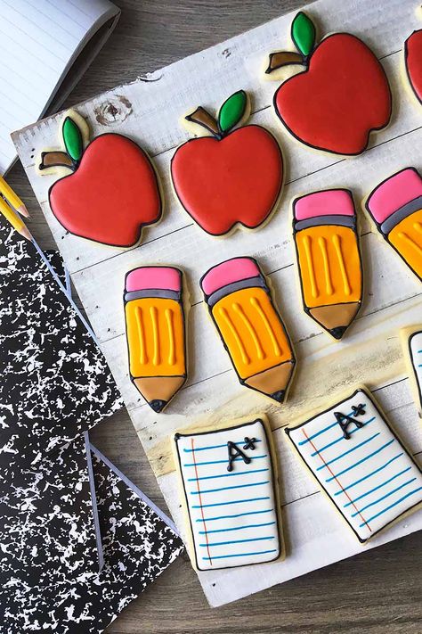 School Cookies Decorated, Back To School Cookies Decorated, Back To School Sugar Cookies, School Sugar Cookies, Sugar Cookies Royal Icing, Back To School Cookies, School Cookies, Cookies Royal Icing, Royal Icing Sugar