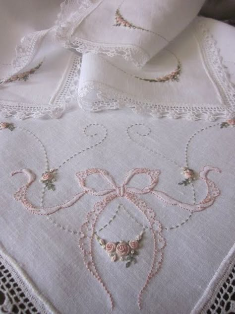 Embroidered hankie Classic Embroidery, Shabby Style, Brazilian Embroidery, Heirloom Sewing, 자수 디자인, Linens And Lace, Silk Ribbon Embroidery, Embroidery Craft, Ribbon Embroidery