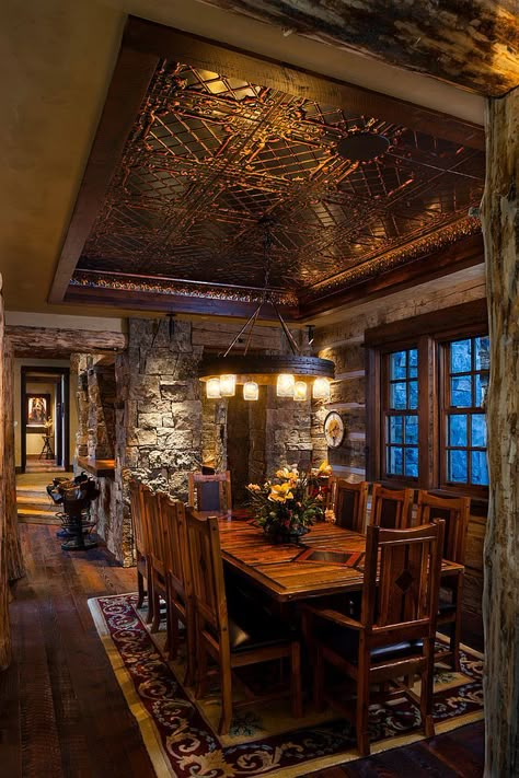 Log cabin dining room crafted from stone and reused materials [Design: Teton Heritage Builders] Dining Room Decor Rustic, Log Cabin Designs, Build House, Best Modern House Design, Log Cabin Decor, Real Estat, Rustic Dining Room, Rustic Home Design, Log Cabin Homes