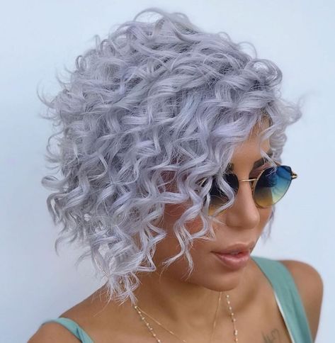 50 Best Blonde Hair Colors Trending for 2020 - Hair Adviser Hairstyles For Grey Hair, Pale Blonde Hair, Copper Blonde Hair Color, Lavender Hair Colors, Beyonce Hair, Bob Haircut Curly, Short Curly Hairstyles, White Blonde Hair, Beautiful Blonde Hair