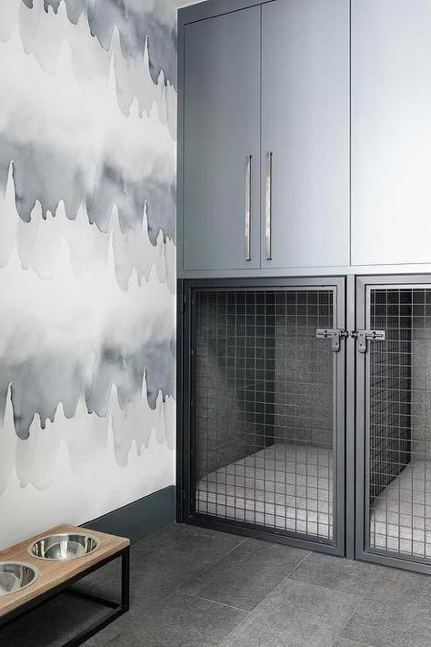 dog kennel attached to garage #dogkennelattachedtogarage Contemporary Mudroom, Kennel Diy, Metal Dog Kennel, Diy Dog Crate, Dog Kennel Cover, Dog Kennel Furniture, Kennel Cover, Diy Dog Kennel, Dog Spaces